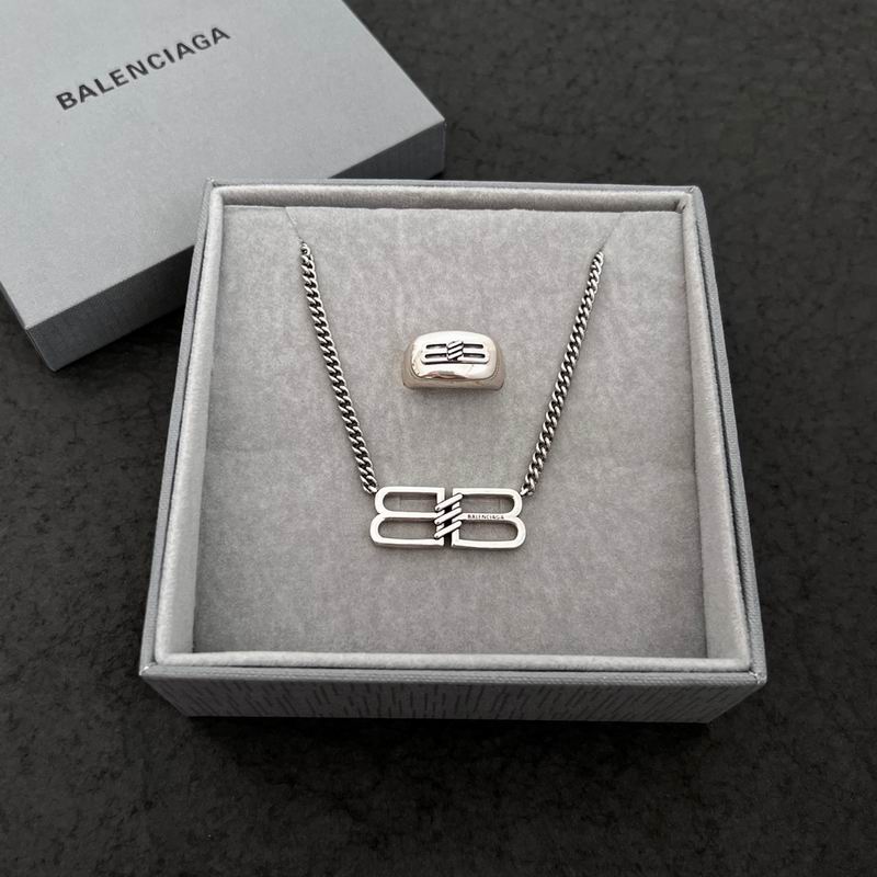 Balenciaga Suits 05lyr02